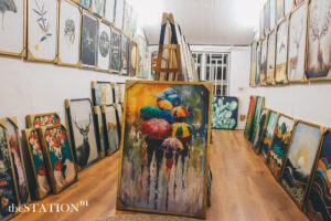 Phòng tranh canvas tại Nha Trang luôn có sẵn tranh
